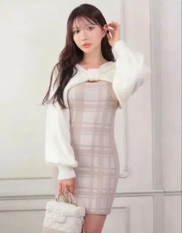 LIP SERVICE 리본 페더 앙상블