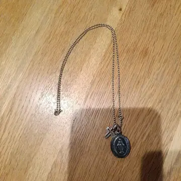 실버 십자가 메달 목걸이