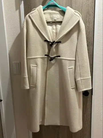 질 스튜어트 화이트 더플 코트 M