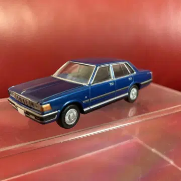 토미카 리미티드 닛산 세드릭/글로리아 (1970년대) LV-N75