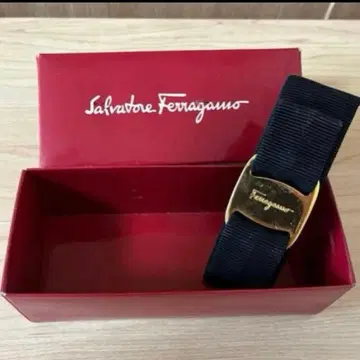 페라가모 파레타