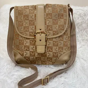 kitamura2 키타무라 K 올 로고 무늬 숄더백 베이지 가죽