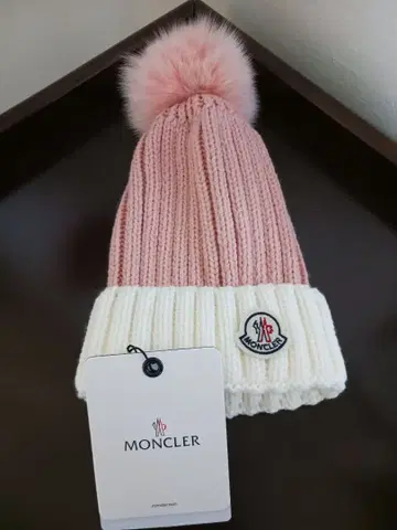MONCLER 폼폼 포함 귀여운 니트 모자 핑크 화이트