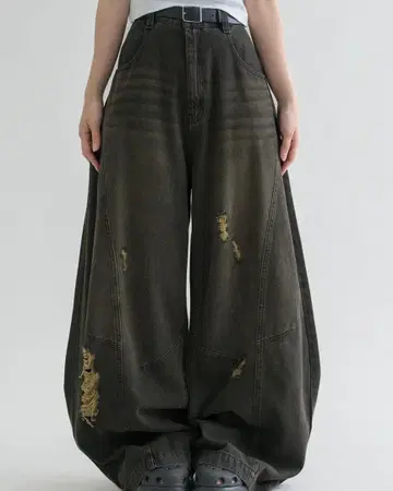 EPNK 커브 데미지 데님 팬츠 블랙