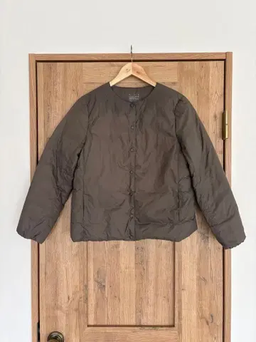 경량 포켓터블 다운 자켓 그레이쉬 브라운