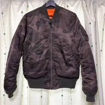 ALPHA Ma-1 플라이트 자켓 카모플라쥬 카모 무늬