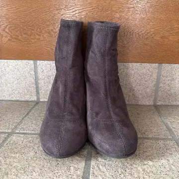 다크 그레이 스웨이드 숏부츠