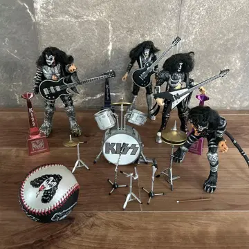 KISS 밴드 피규어 세트 볼