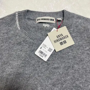 유니클로 안야 힌드마치 그레이 니트 S