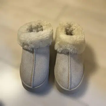 퍼 달린 베이지 숏부츠 22.5