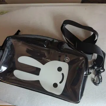 CUNE 비닐 숄더백