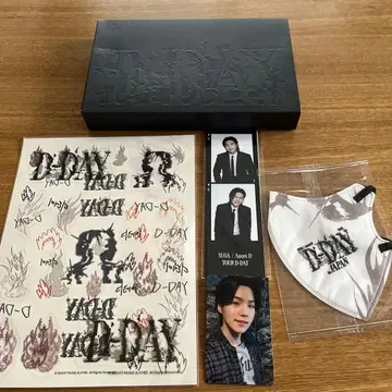 D-DAY Agust D 앨범 1 형태와 콘서트 굿즈