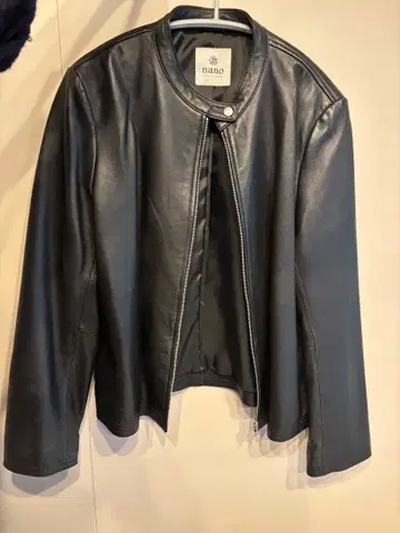nano 블랙 가죽 자켓