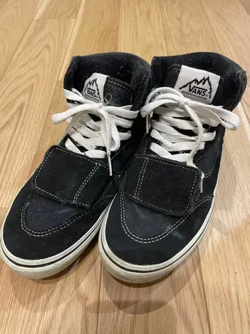 VANS 블랙 마운틴 에디션