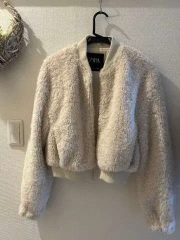 ZARA 보아 자켓 아이보리