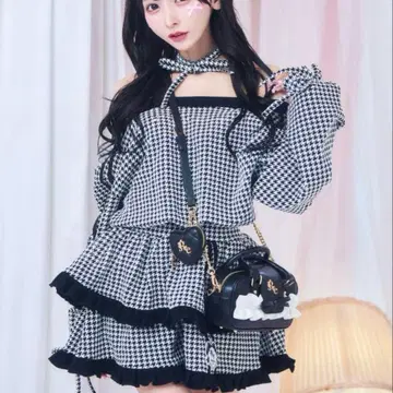 reamour 리암무르 원숄더 트레이닝 원피스 하운드투스 체크 블랙