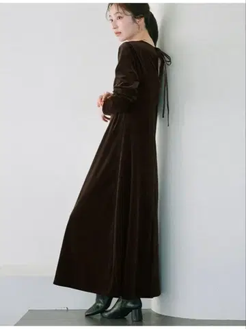 [새상품] UR'S 벨로아 원피스