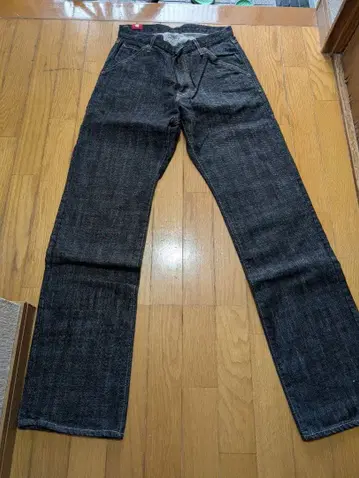 다크 그레이 스트레이트 데님