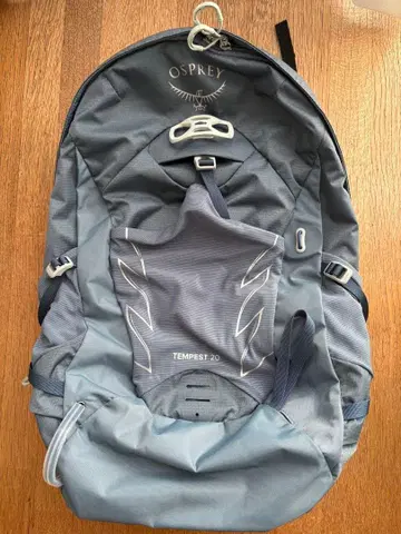 OSPREY TEMPEST 20 백팩 그레이
