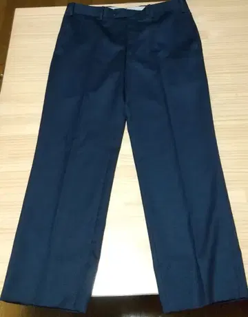 새상품 미사용 ESSENZANO 원단 슬랙스