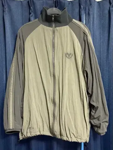 나일론 자켓 그레이 지퍼 포함