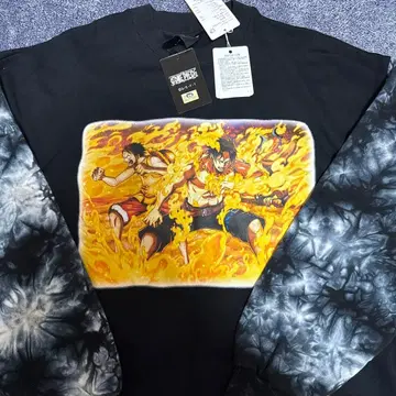 다케오 키쿠치 원피스 콜라보 트레이닝복