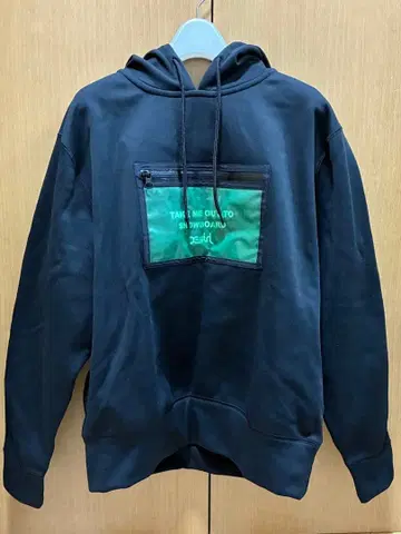 BURTON 네이비 후드 부착 후드티