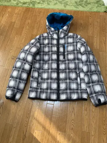 BURTON 후드 부착 다운 자켓 체크 무늬