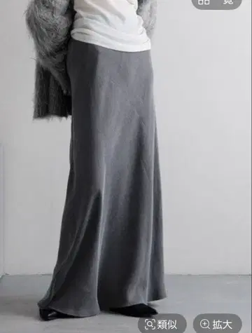 [ 미사용 새상품 ] 로리즈팜 새틴 스커트