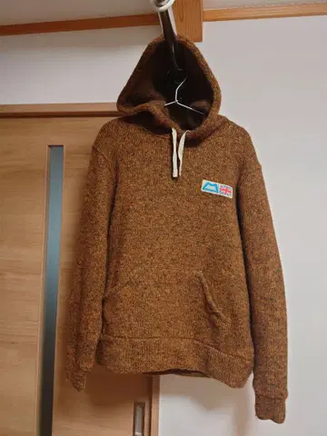 Mountain Equipment 후드 부착 니트 후드티