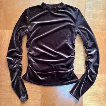 [ VEQUM ] 벨로아 상의