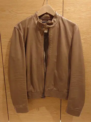 새상품급 EMMETI 가죽 싱글 라이더스 베이지