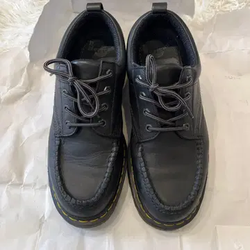 Dr.Martens 닥터마틴 LOWEEL AW004