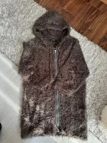 GRAND TABLE 샤기 니트 후드티 그레이 스콧 클럽