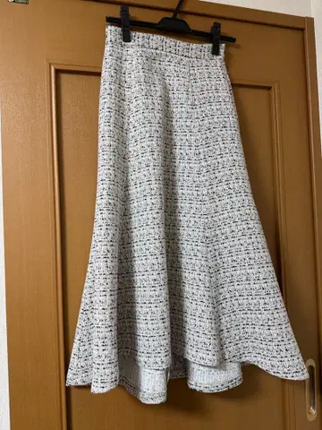 PROPORTION 트위드 플레어 롱 스커트