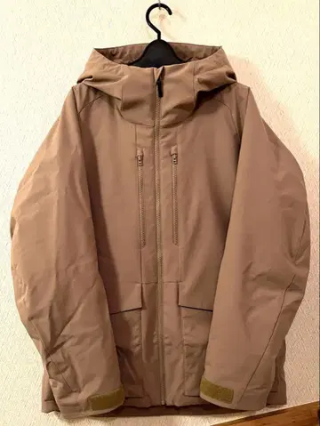UNIQLO 하이브리드 다운 후드티 ( 3D컷 ) 베이지 M사이즈