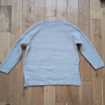 23구 MY STANDARD 베이지색 니트 스웨터 38사이즈 긴팔