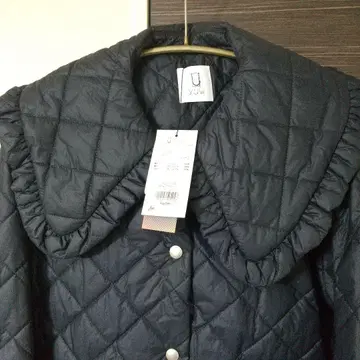 YUW 네이비 퀼팅 자켓 프릴 포함