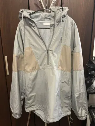 SENSE OF PLACE 그레이 아노락 자켓