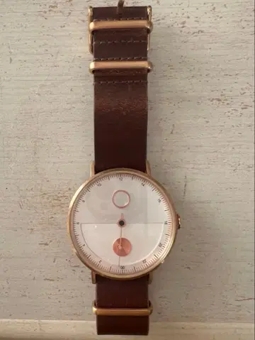 브라운 가죽 아날로그 손목시계