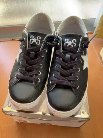 투스타 스니커즈 23cm