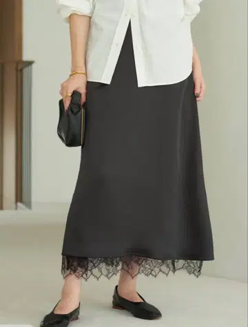 [ 새상품 ] Plage 레이스 랩 스커트 #36 블랙 새틴