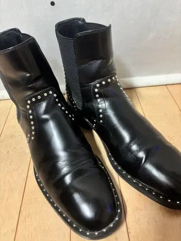 지미 추 스터드 장식 사이드 고어 부츠