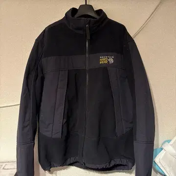 MOUNTAIN HARD WEAR 플리스 자켓 블랙