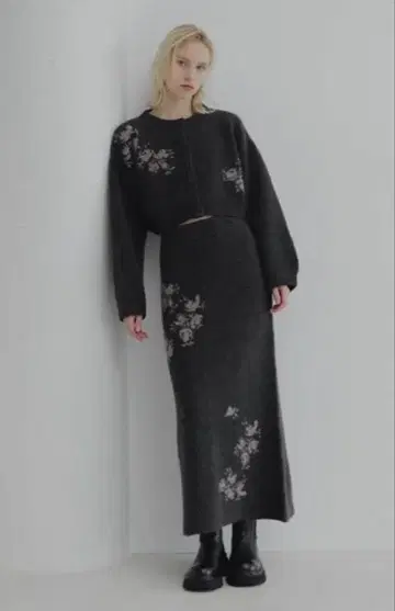 willfully cropped flower jacquard setup