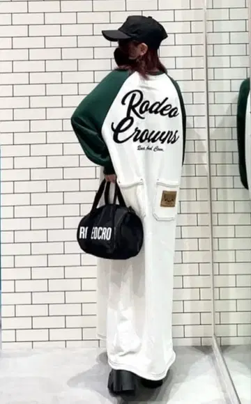 로데오 크라운 래글런 컬러 스티치 원피스 화이트 롱 원피스