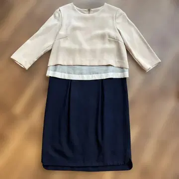 세레모니 수트 베이지와 네이비