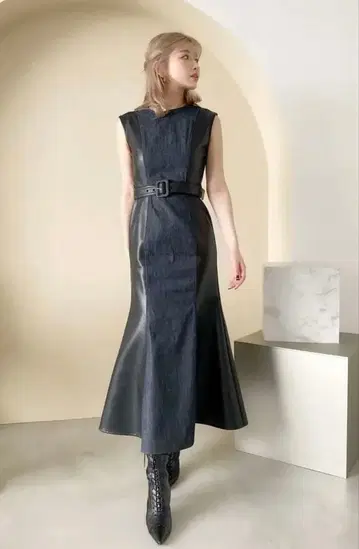 [ 시착만 한 상품 ] 다리치 레더 콤비 롱 원피스 벨트 포함