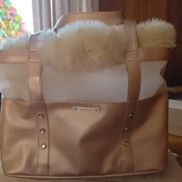 반려동물용 칼리 Luxe birdie 퍼 토트백