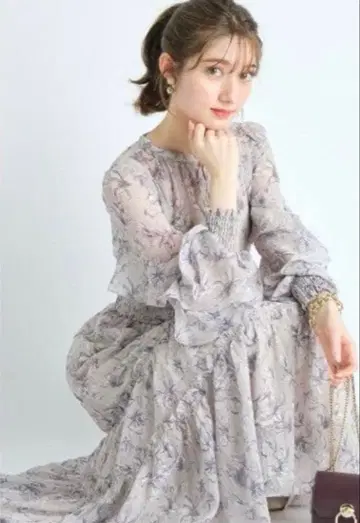 아푸와이저 리셰 뉴앙스 플라워 프린트 원피스